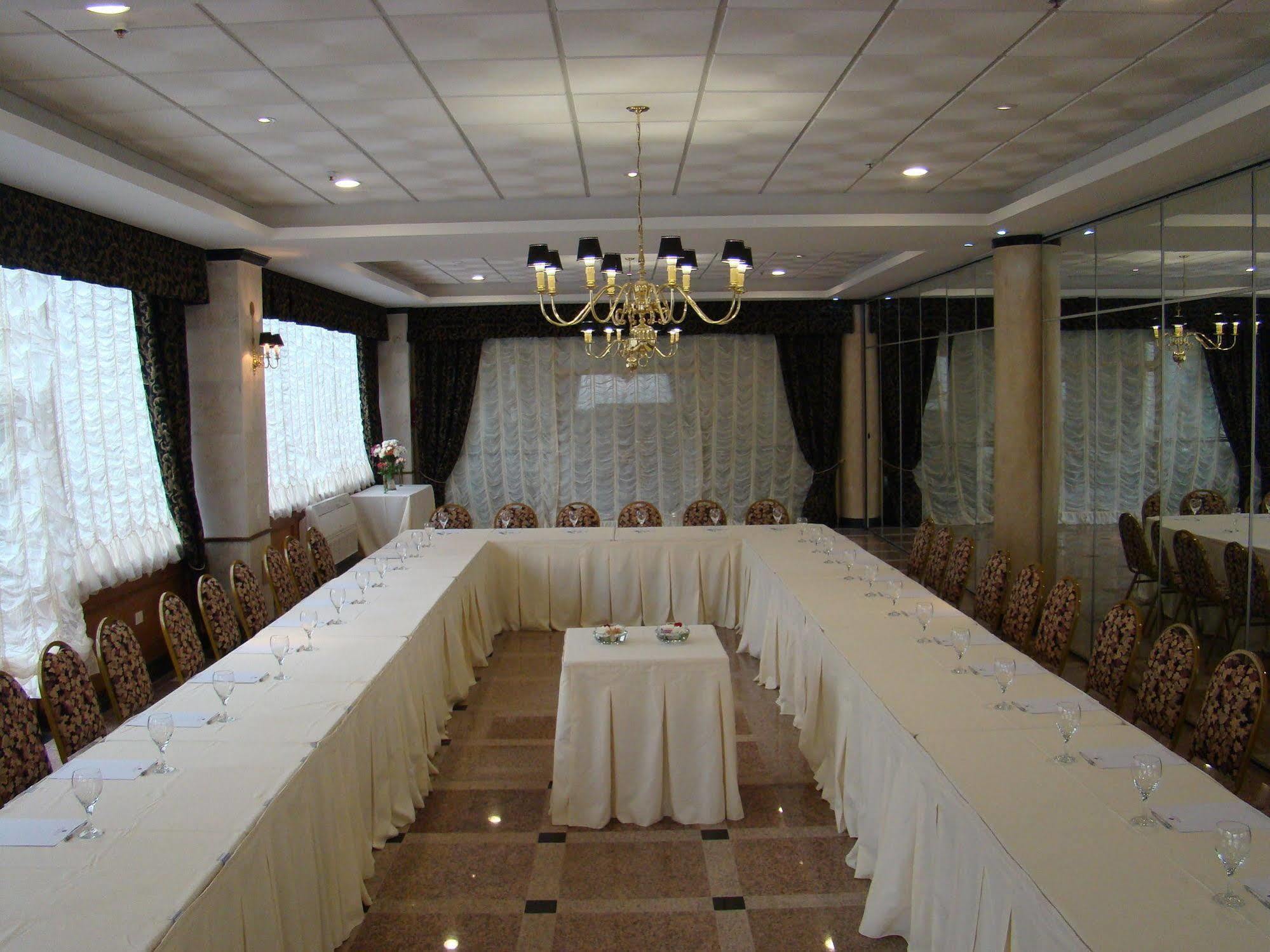 מלון Vicente López Ramada By Wyndham Buenos Aires מראה חיצוני תמונה